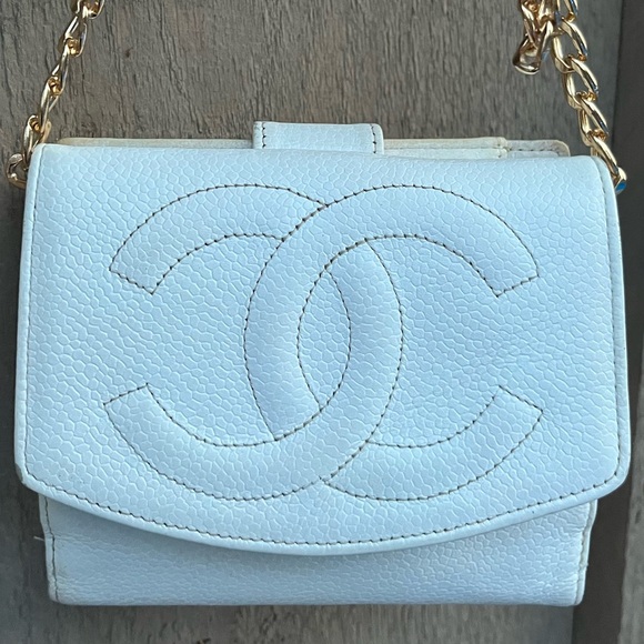 CHANEL Handbags - VINTAGE Caviar Timeless CC BIFOLD Wallet in White